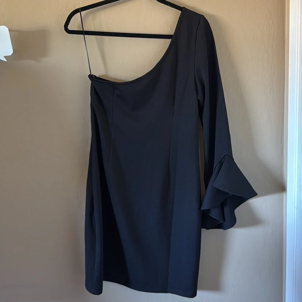 TRINA TURK Women’s Black Kadinsky One Shoulder  Cocktail Mini Dress 10